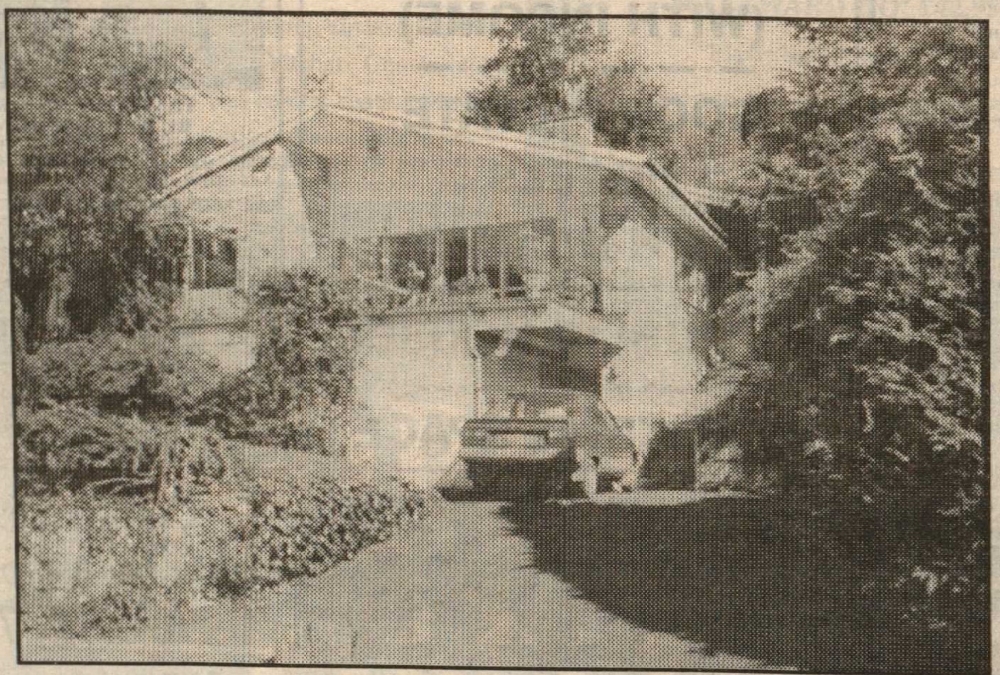 Oct 1997 Weare Giffard Swiss Cottage for sale