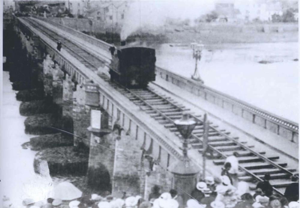 1917 Bideford Bridge tracks train