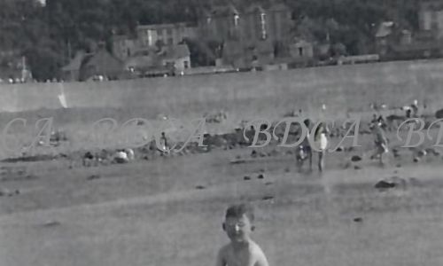 58 .5  child in sea beach