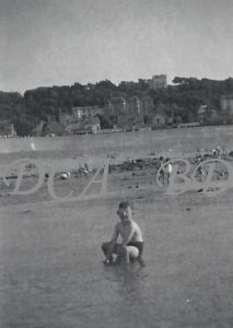 58 .5  child in sea beach